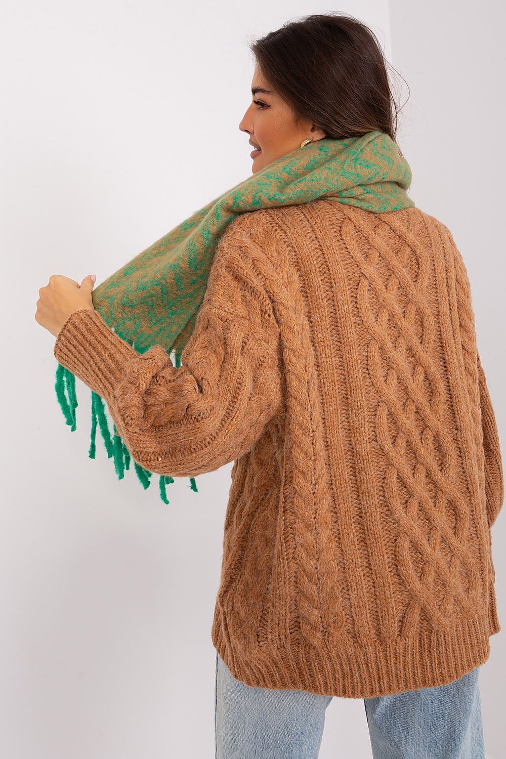  Sál model 189233 AT 