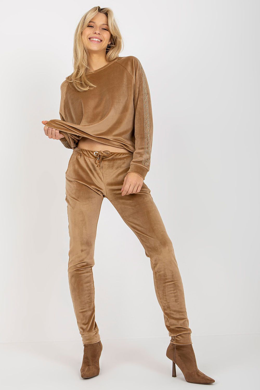  Együttes model 191247 Relevance 