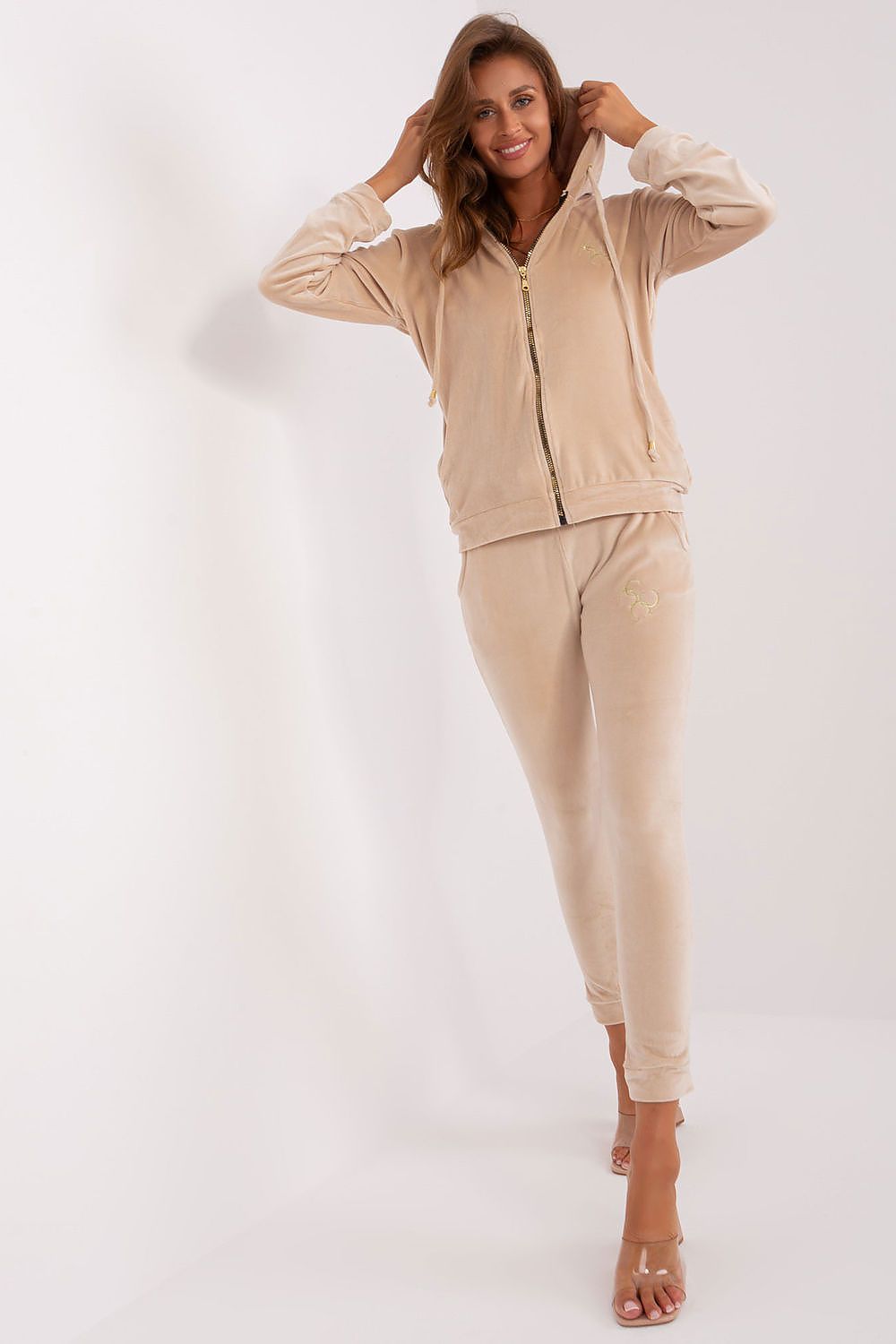  Együttes model 191256 Relevance 