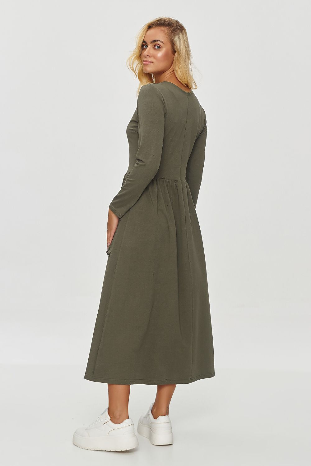 Hétköznapi ruha model 200059 Makadamia 