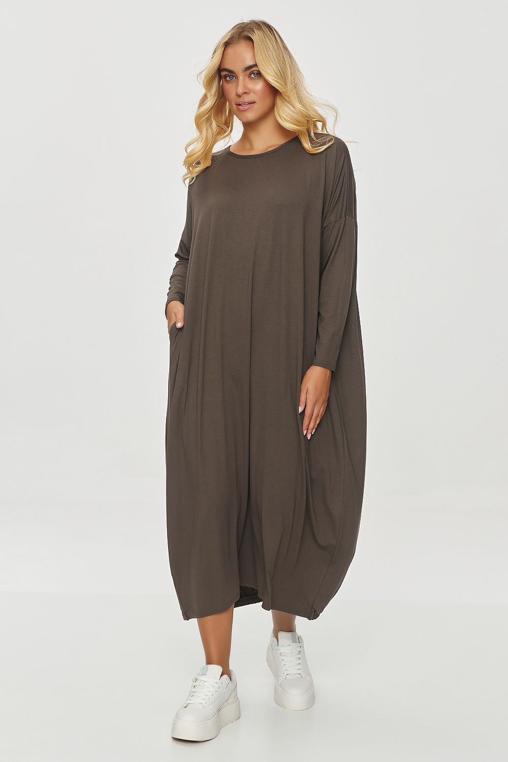  Hétköznapi ruha model 200068 Makadamia 