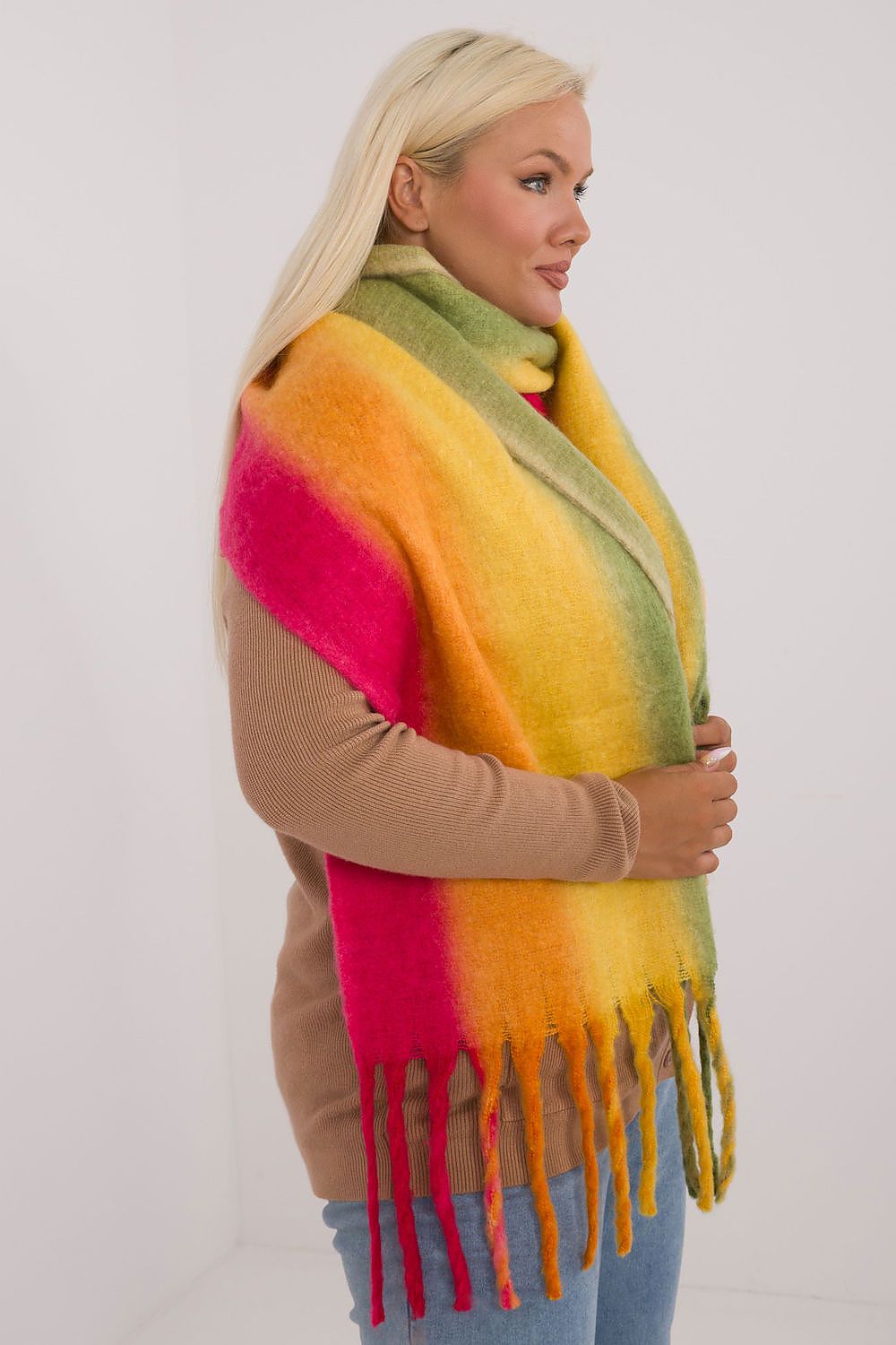  Sál model 200285 AT 