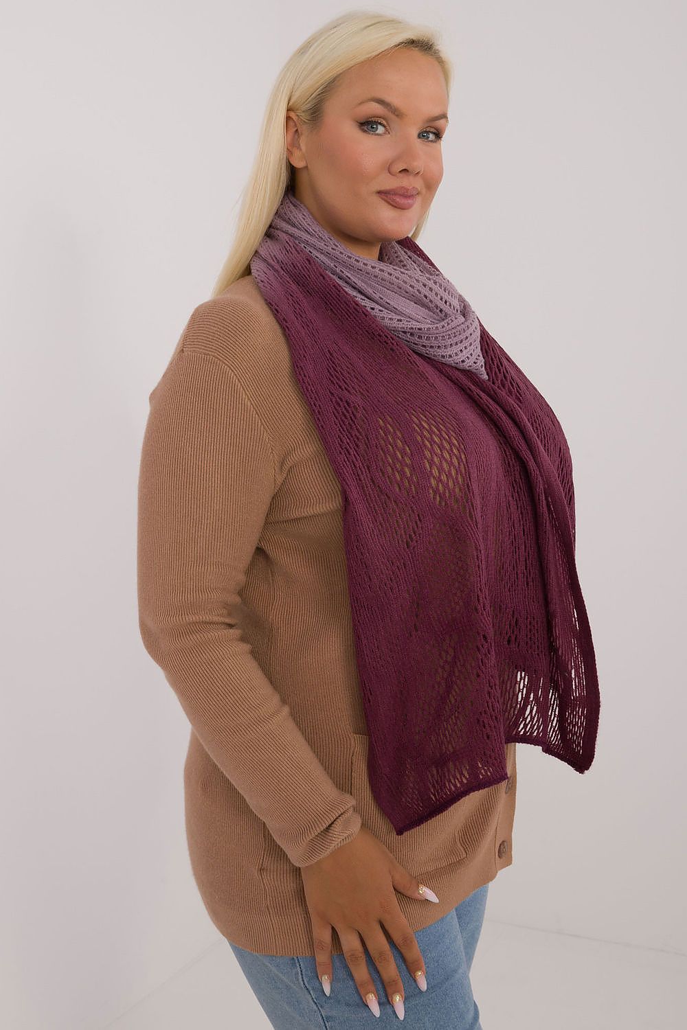 Sál model 200853 AT 