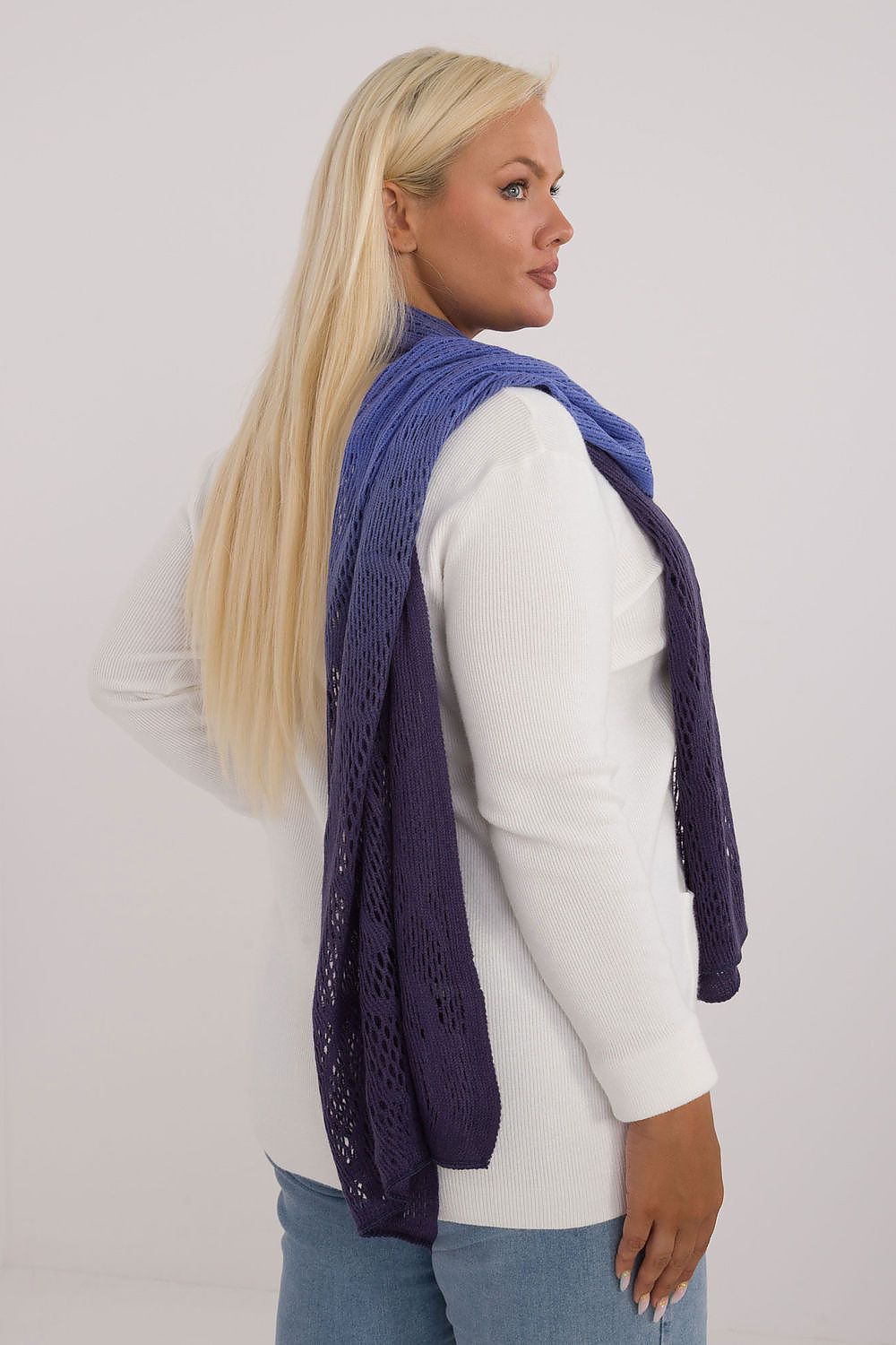  Sál model 200856 AT 
