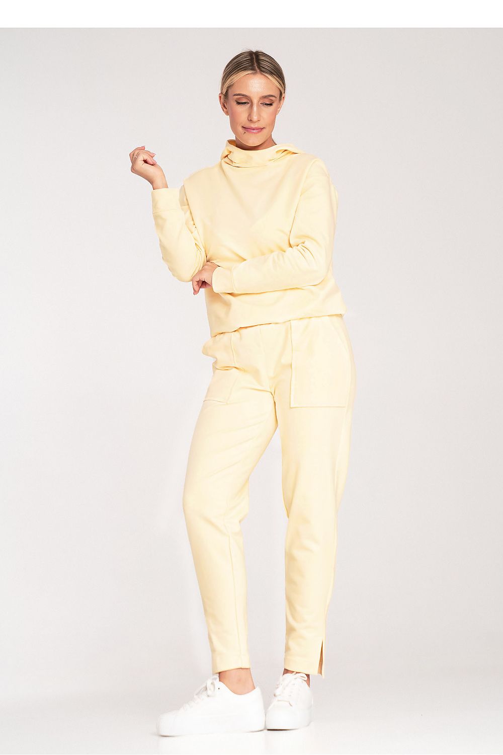  Szabadidőfelső model 201484 Figl 