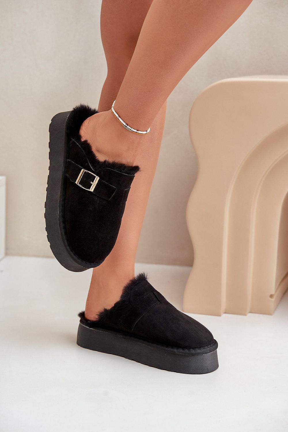  Papucs model 203748 Step in style 