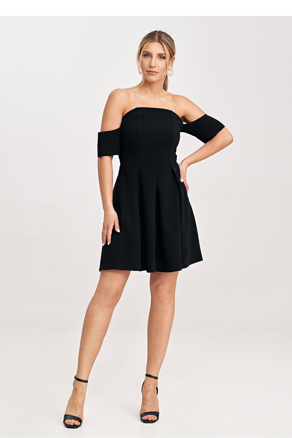  Estélyi ruha model 204343 Figl 