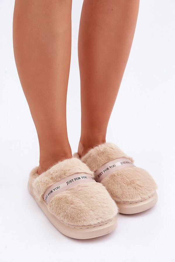  Papucs model 204933 Step in style 