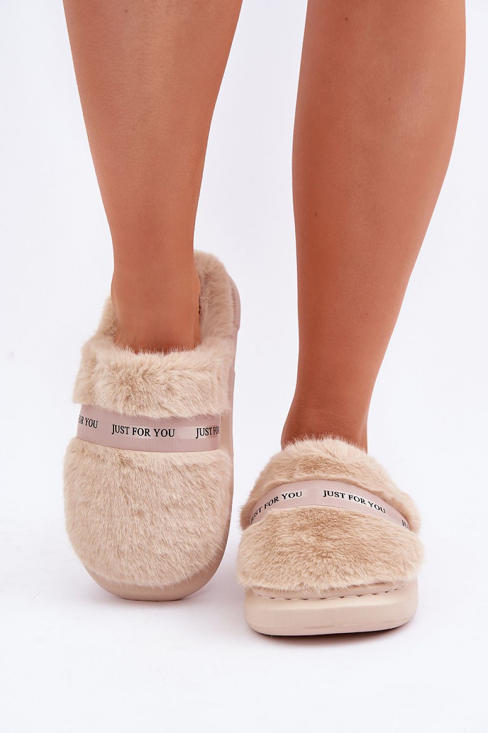 Papucs model 204933 Step in style 