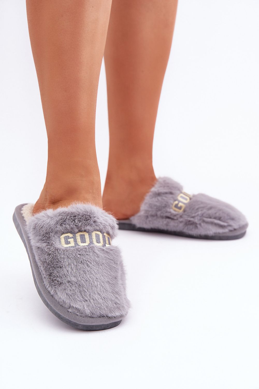  Papucs model 204942 Step in style 