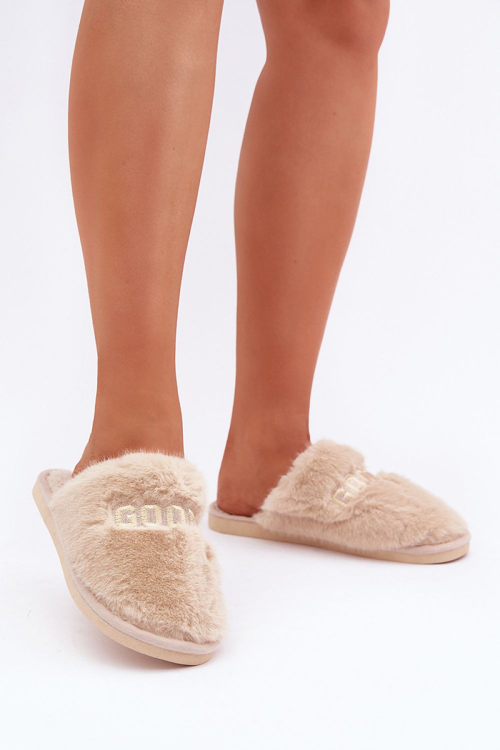  Papucs model 204943 Step in style 