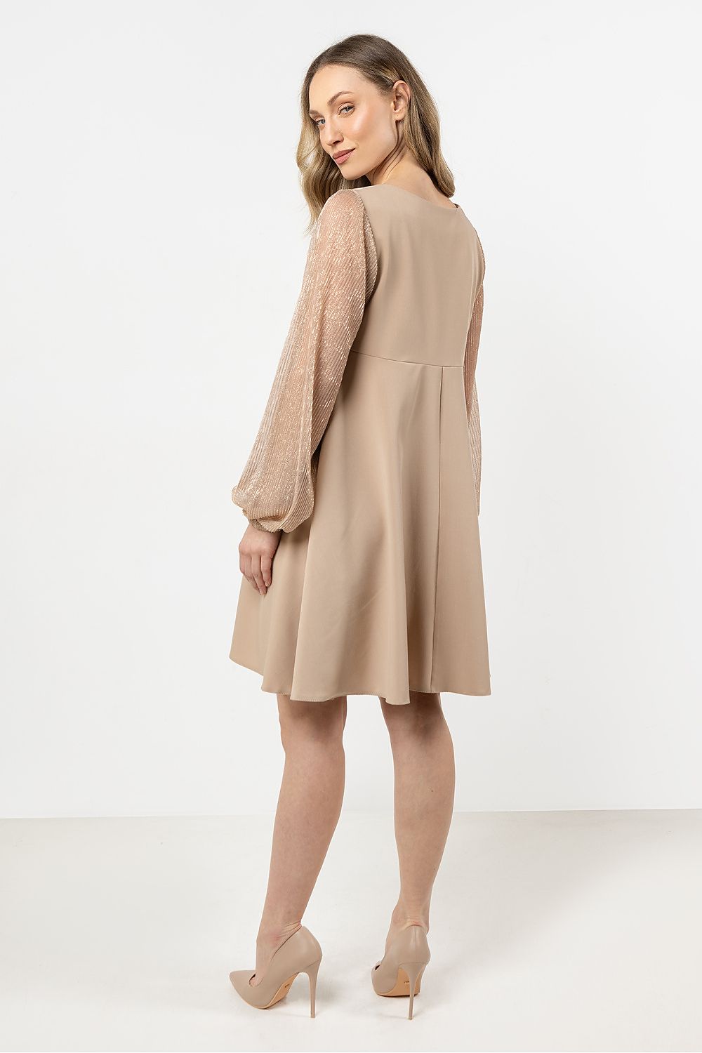  Estélyi ruha model 212225 awama 