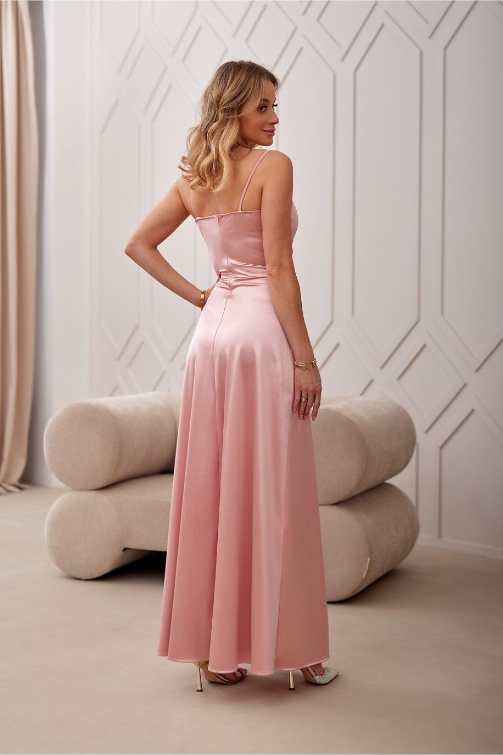  Hosszú ruha model 213631 Roco Fashion 