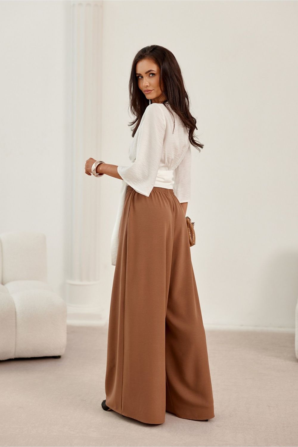  Női nadrág model 214532 Roco Fashion 