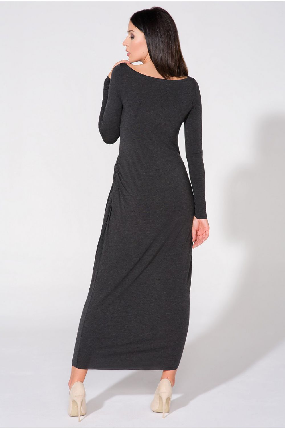  Estélyi ruha model 61710 Tessita 