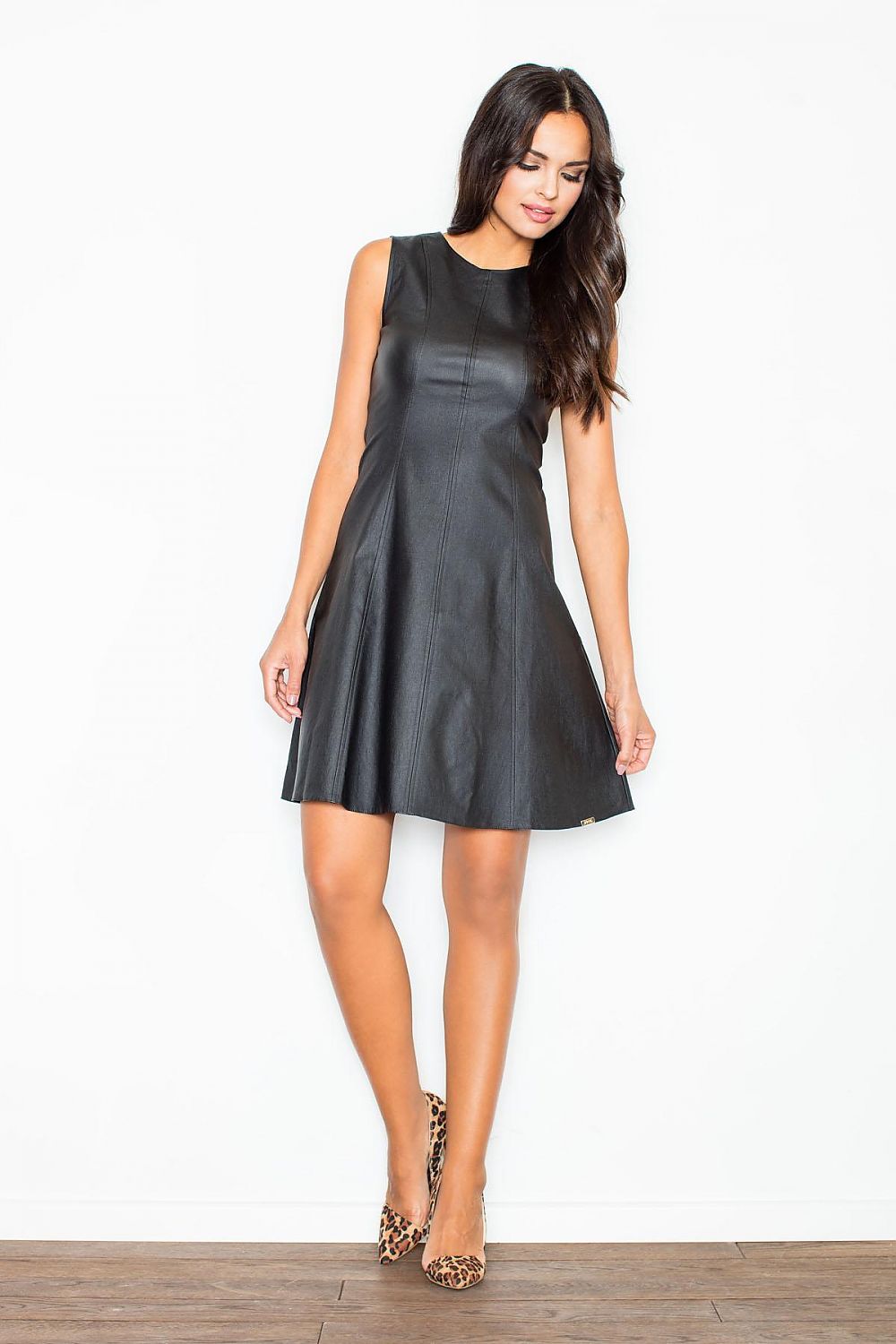  Estélyi ruha model 43849 Figl 