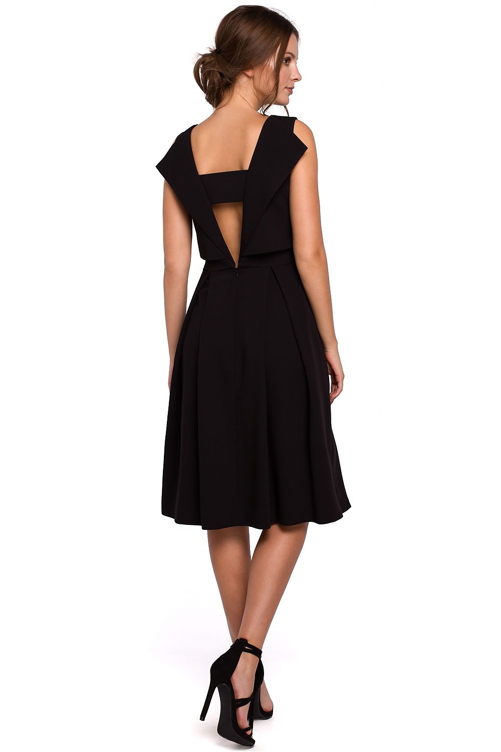  Estélyi ruha model 138533 Makover 