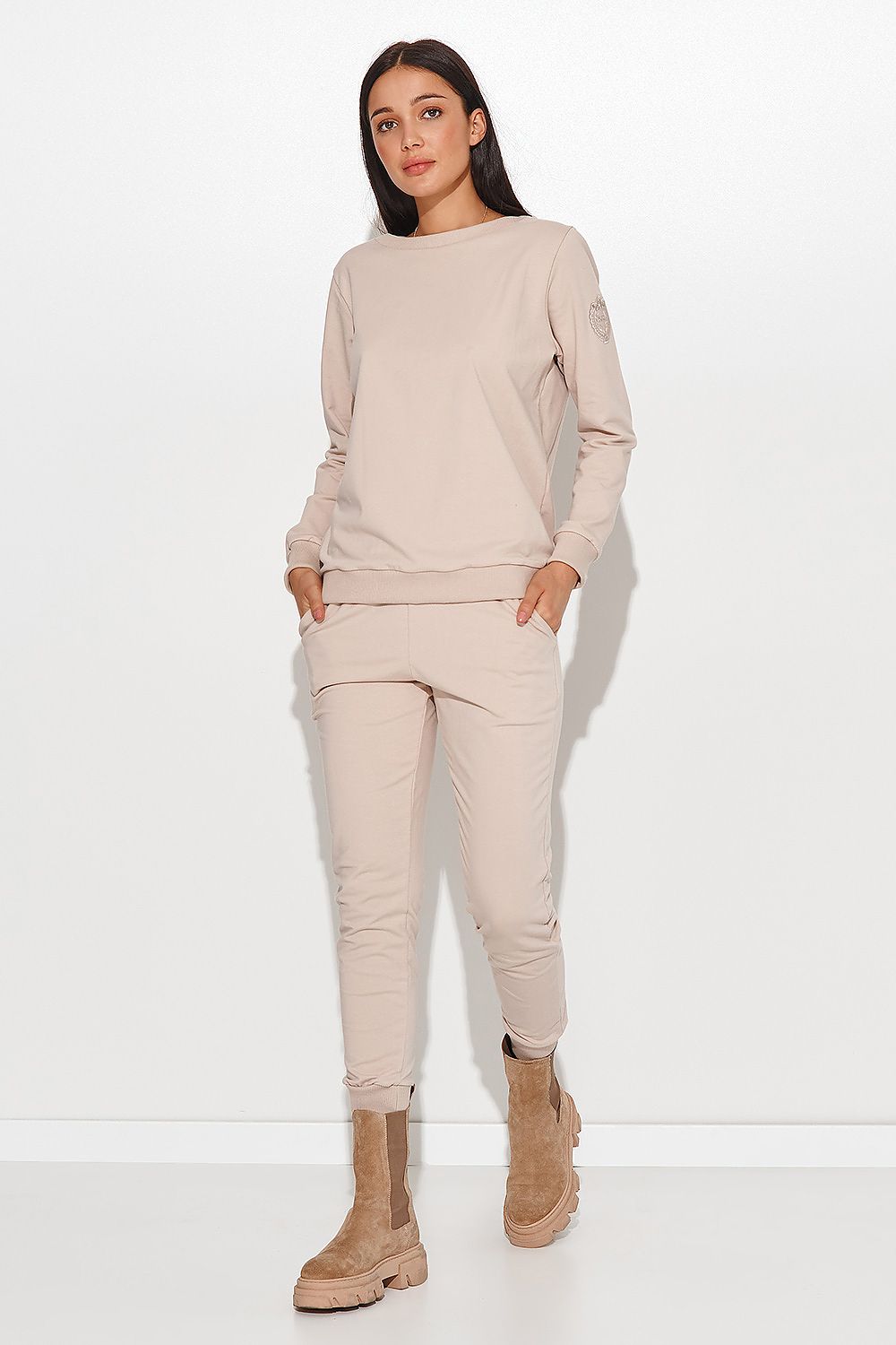  Együttes model 157132 Numinou 