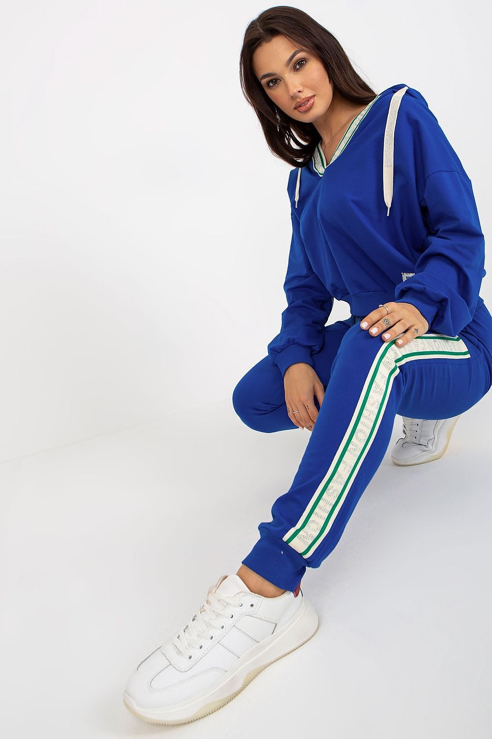  Együttes model 172723 Relevance 
