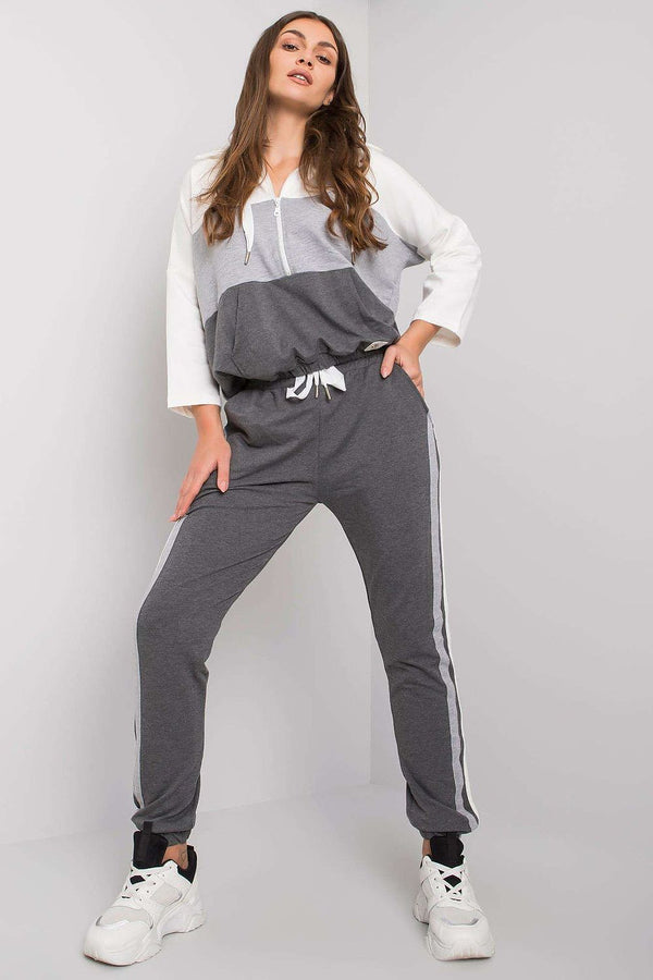  Együttes model 172739 Relevance 