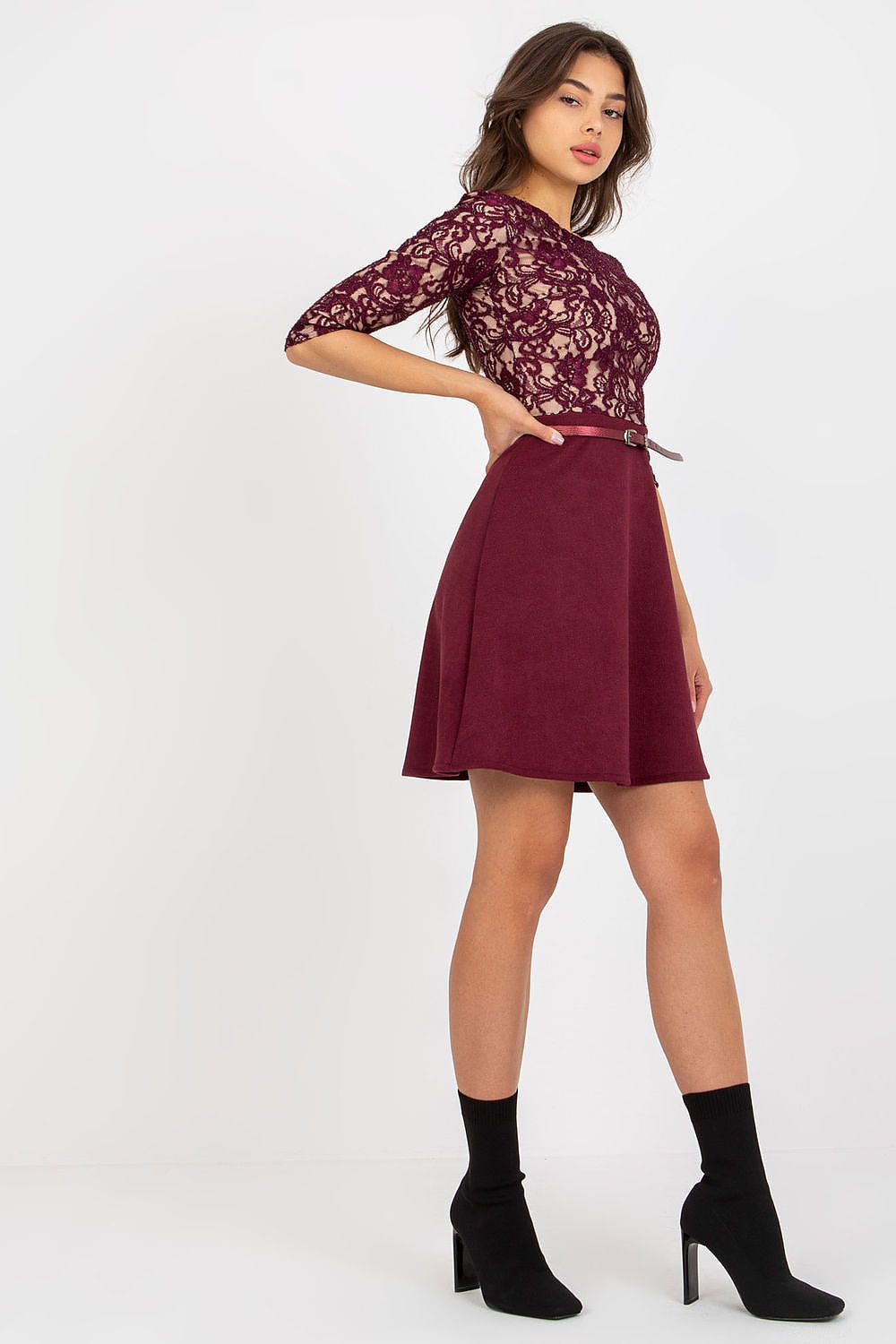  Estélyi ruha model 174768 Lakerta 