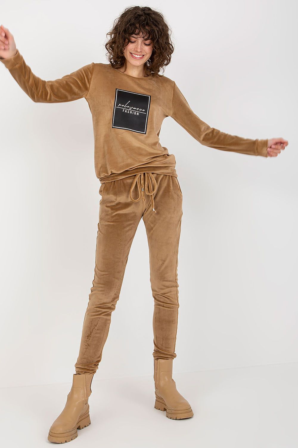  Együttes model 177073 Relevance 