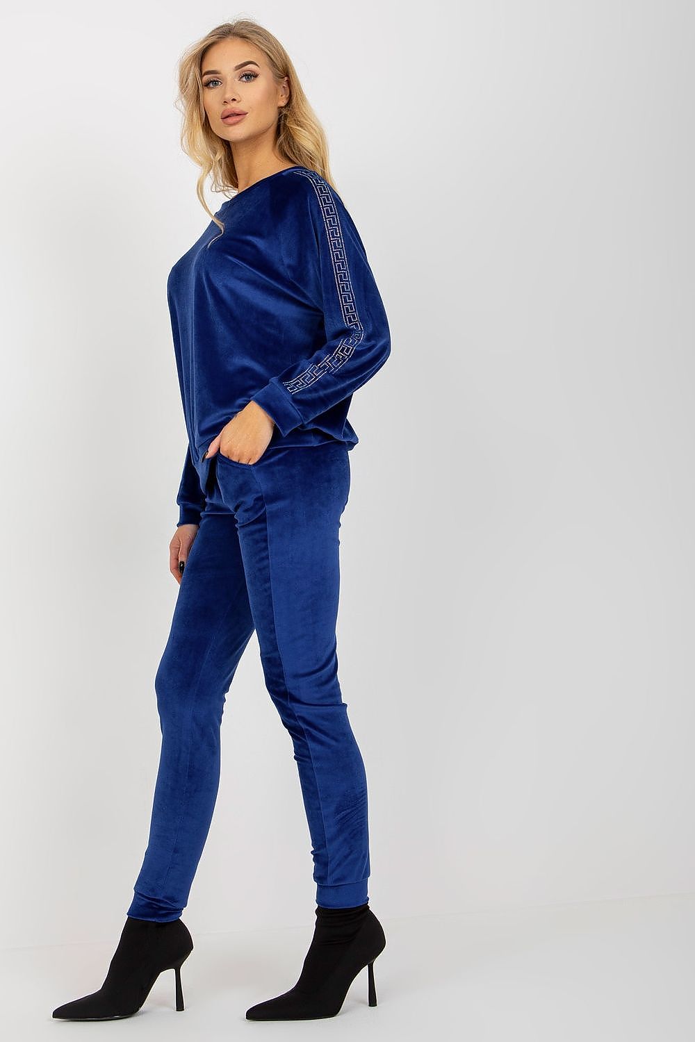  Együttes model 177082 Relevance 