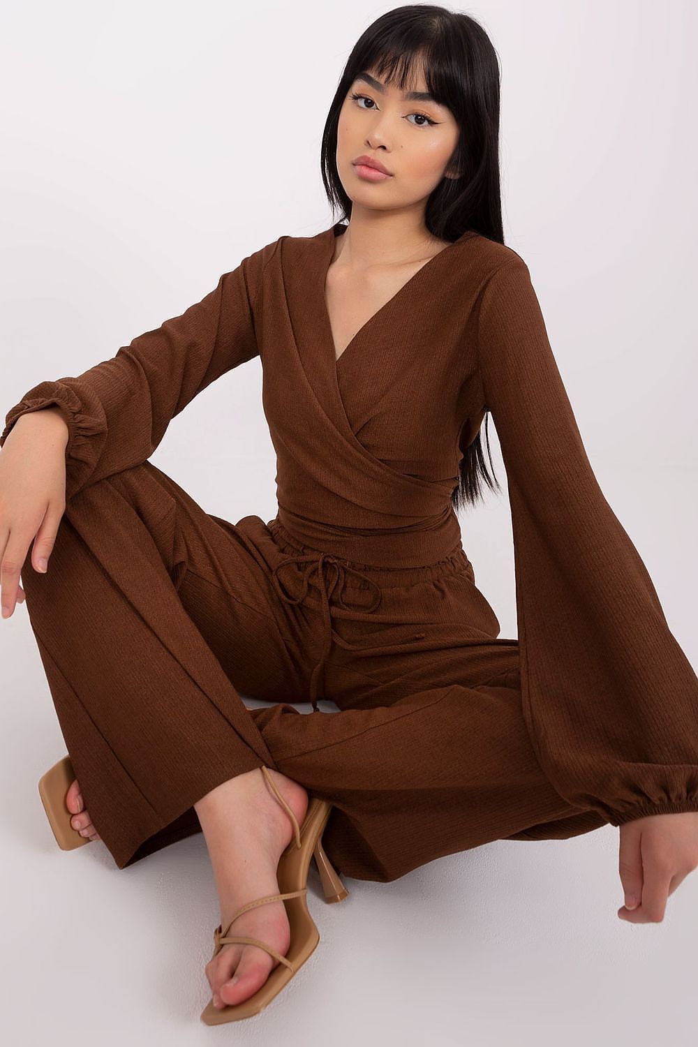  Együttes model 182072 Lakerta 
