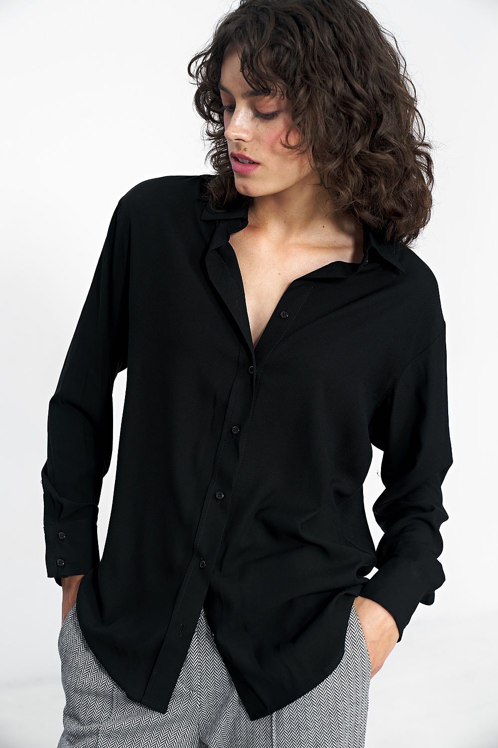  Hosszú ujjú ing model 184603 Nife 
